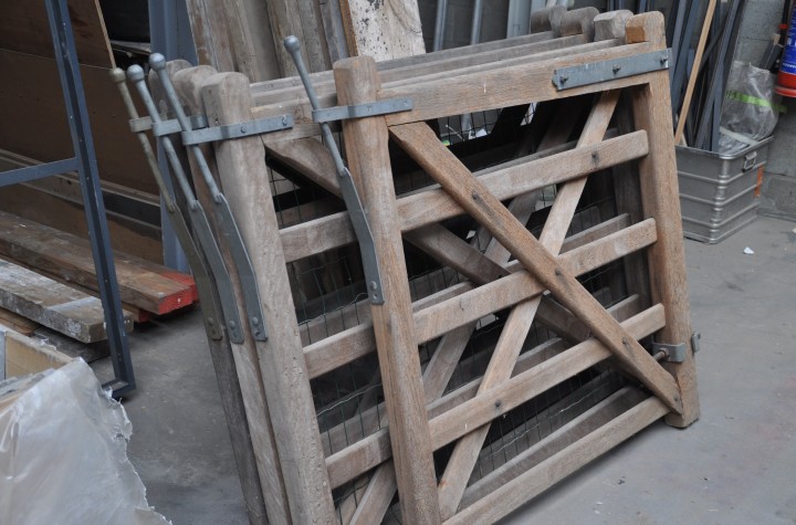 3 poorten (Jackson) 1,2m x 1,2m en 2 poorten van 1,5m x 1,2m