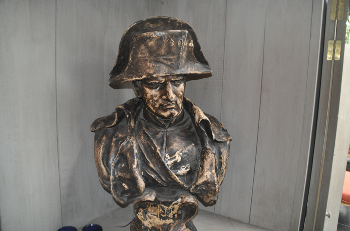 Napoleon buste terracotta getekend Goldschneider Napoleon buste terracotta getekend Goldschneider