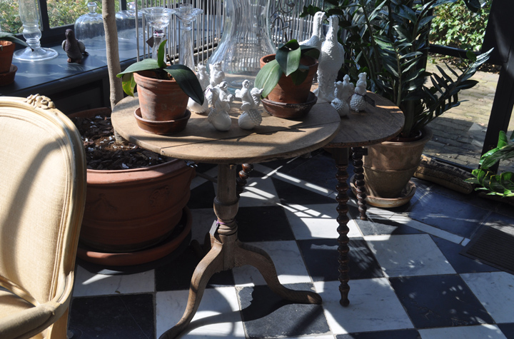 Ronde tafel 19e eeuws eik