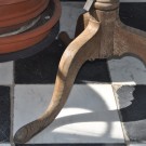 Ronde tafel 19e eeuws eik detail 2